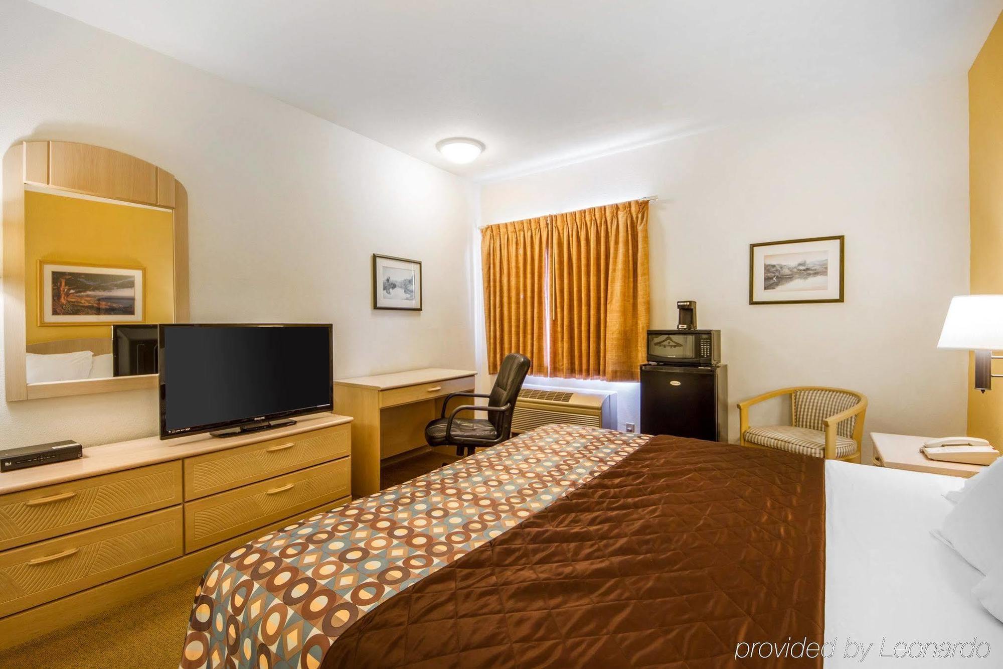 Rodeway Inn Watsonville Εξωτερικό φωτογραφία